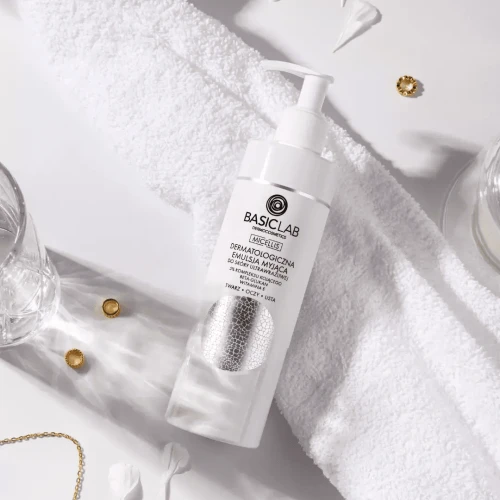 Dermatologiczna emulsja myjąca do skóry ultrawrażliwej 300 ml