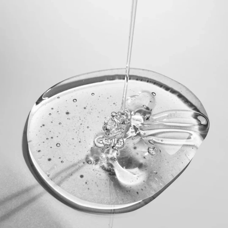 Micellis Nawilżający żel oczyszczający do skóry suchej i wrażliwej 300 ml