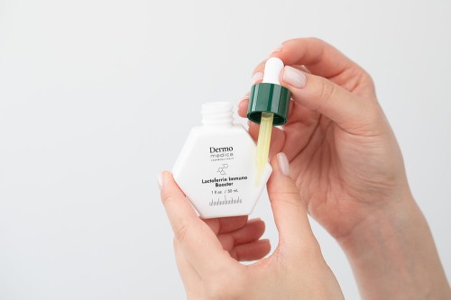 dermomedica-lactoferrin-immuno-booster-serum-dla-skory-sklonnej-do-tradziku-pospolitego-rozowatego-tradziku-grzybiczego-oraz-lzs-309.jpg